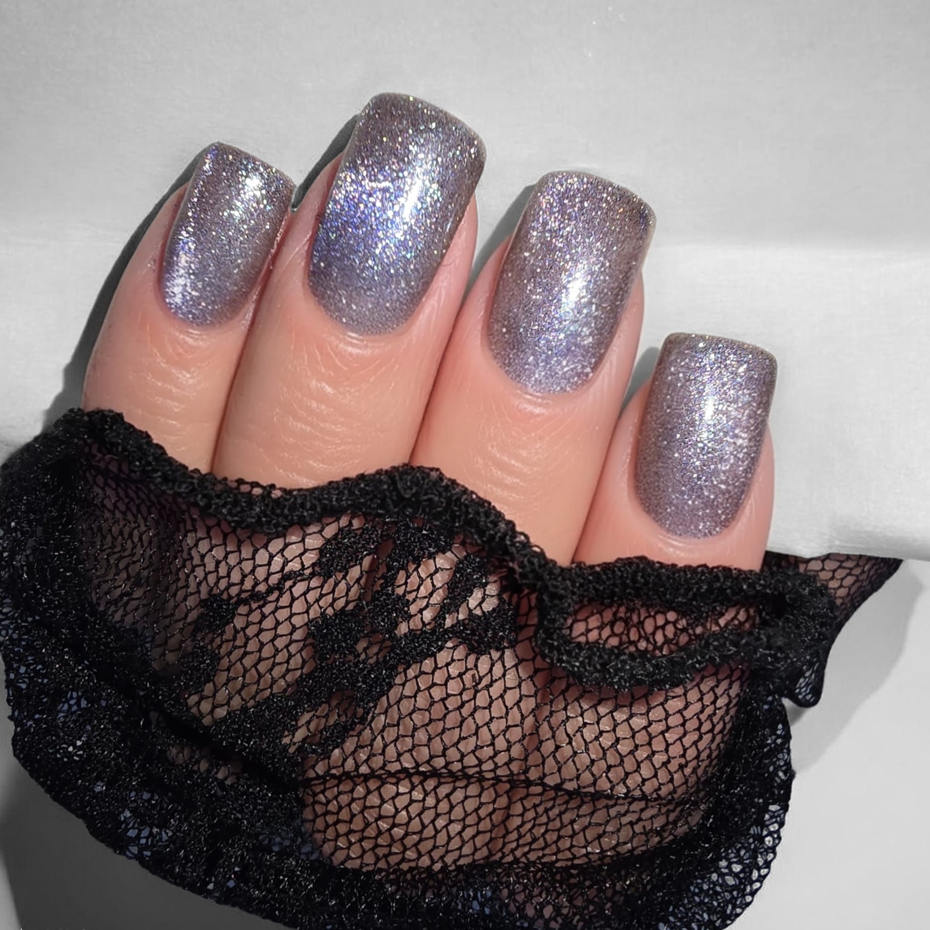 ZE Nails dizains